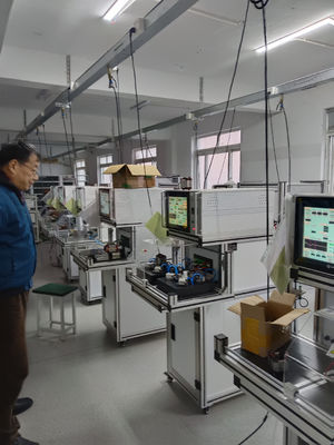 China Máquina de ensaio de estatores de motor de corrente contínua com fixação pneumática fornecedor